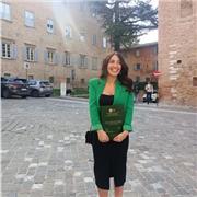 Ciao, mi chiamo Elenia e sono qui per aiutarvi durante il vostro studio da casa! Insieme è più divertente!!